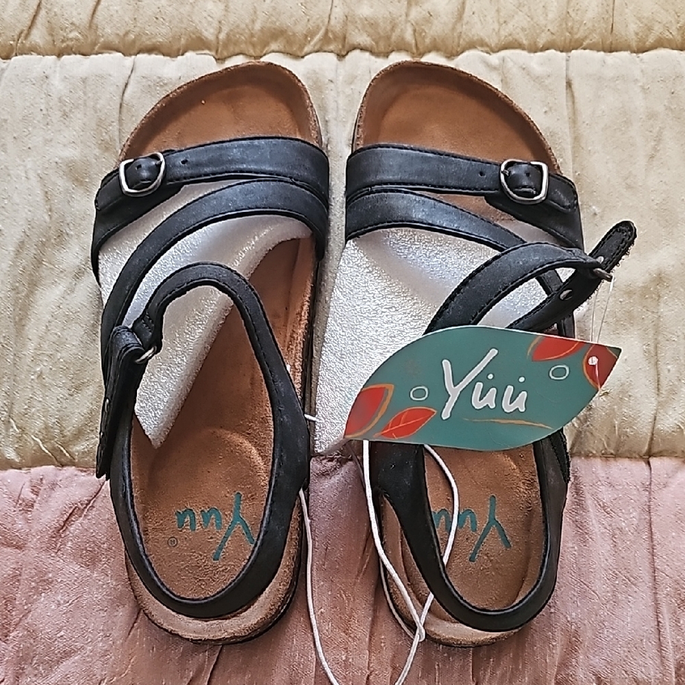 Yuu Black Shoes